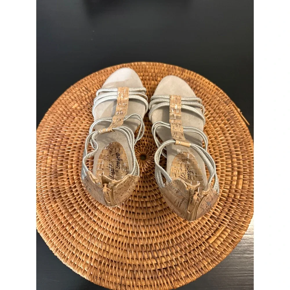 Dexflex Comfort Womens Silver Strappy Cork Wedge Sandals Back Zip Size 8